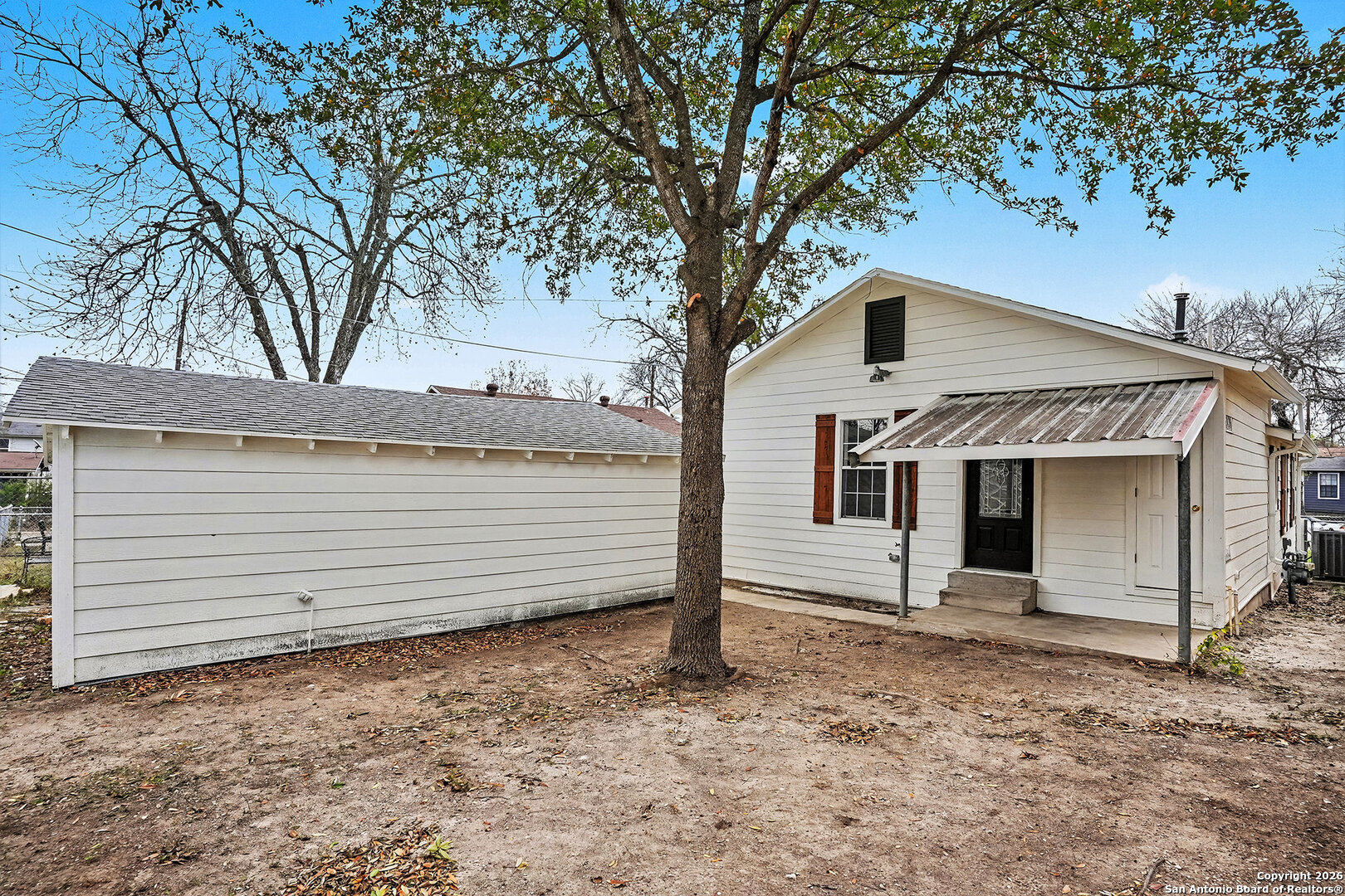 main property photo 20