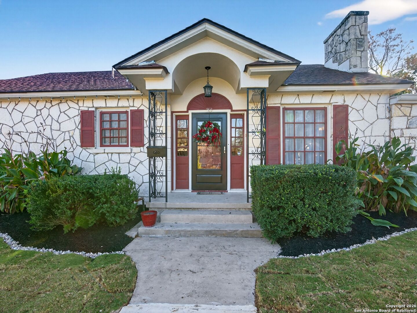 main property photo 5