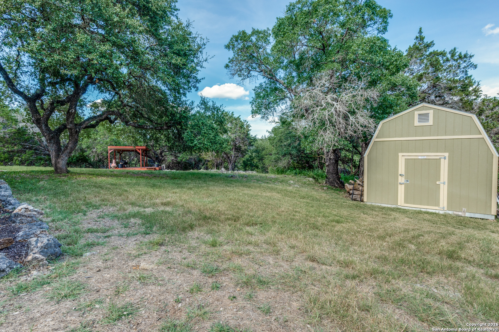 main property photo 18