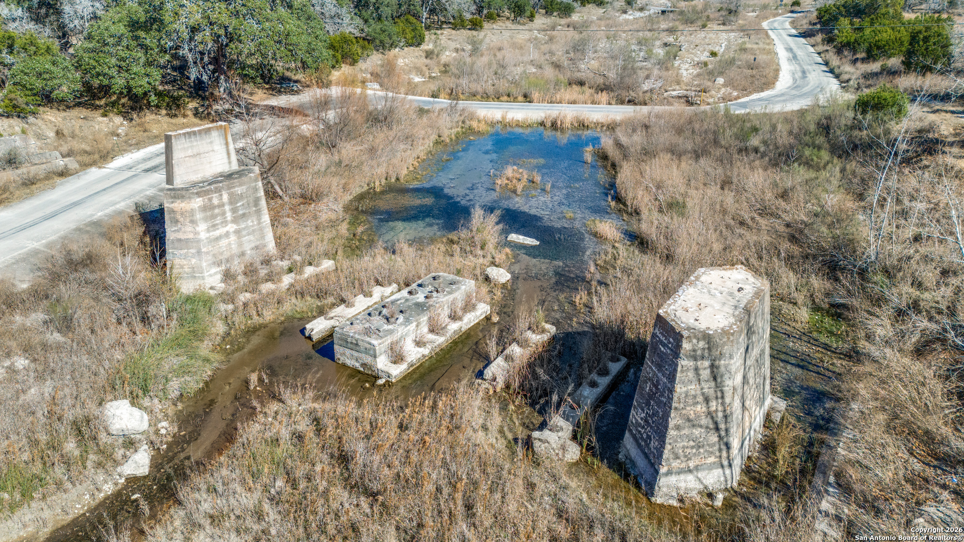 main property photo 4