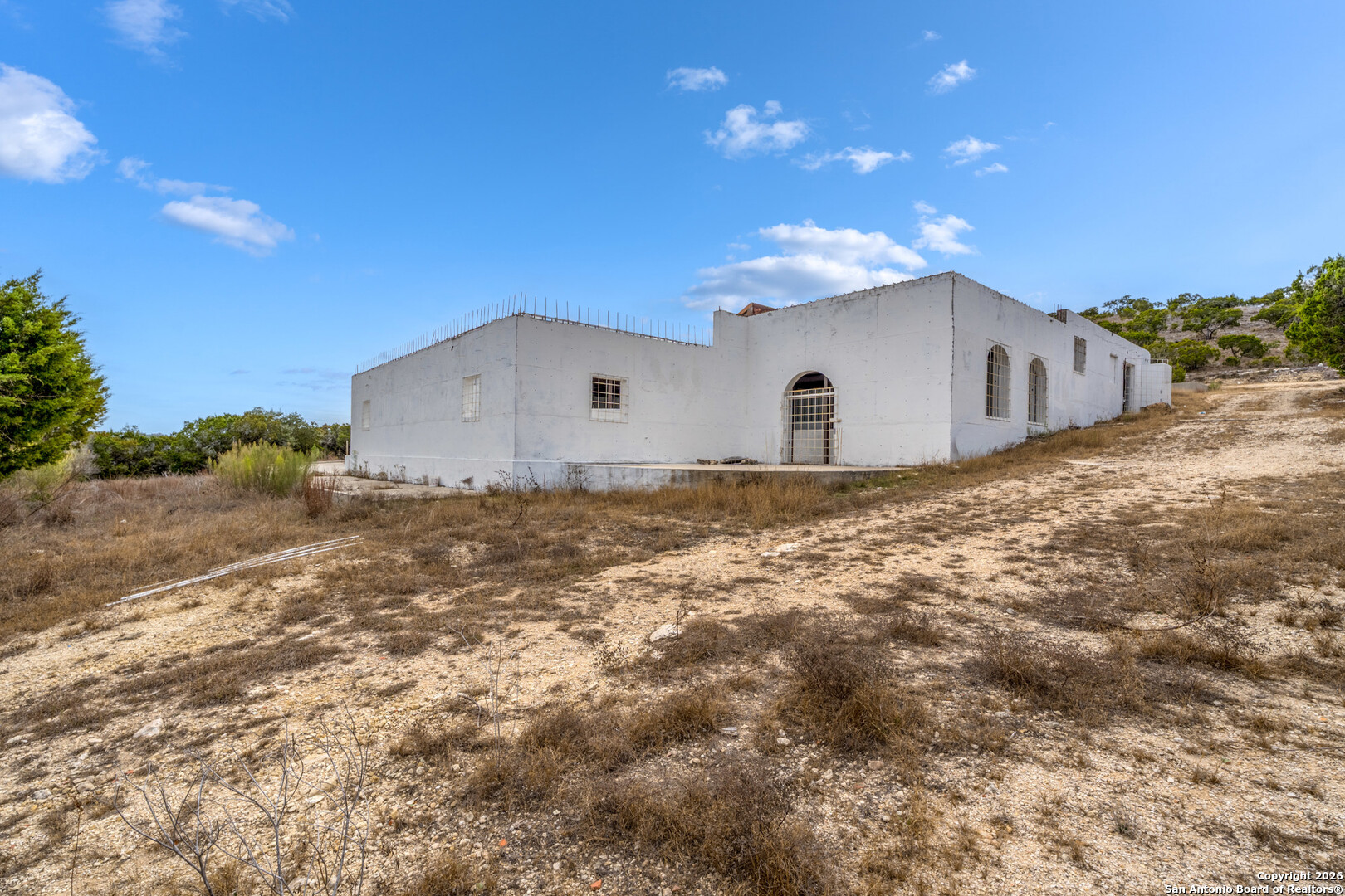 main property photo 11