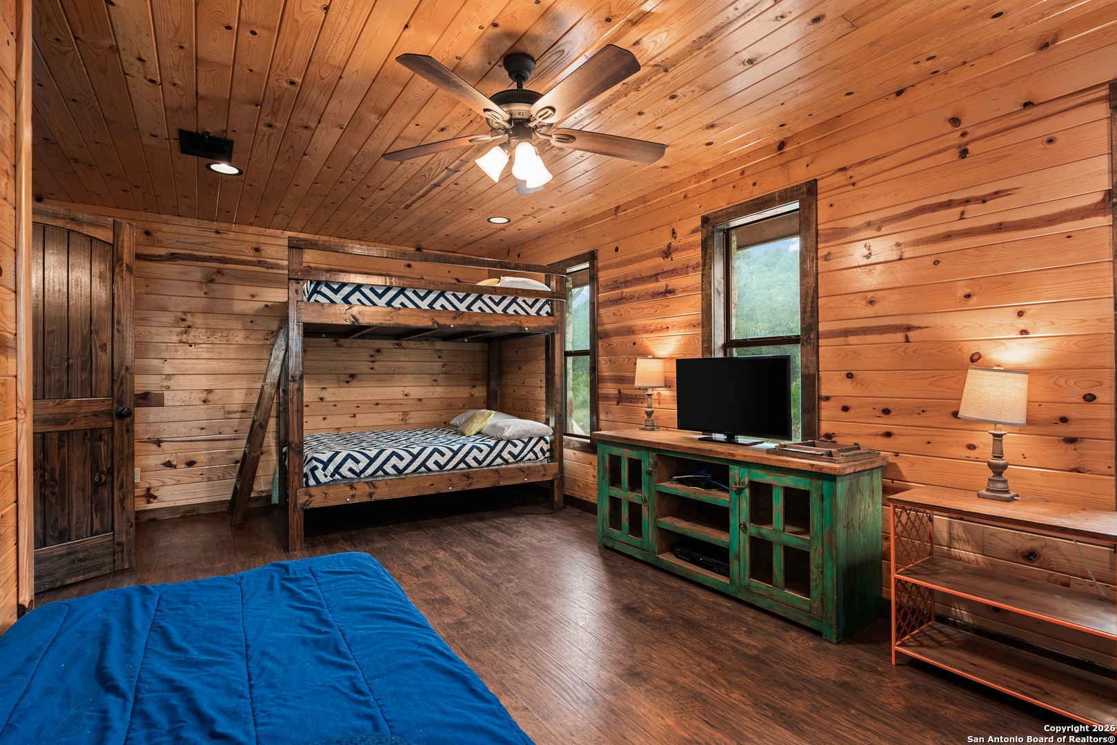 main property photo 29