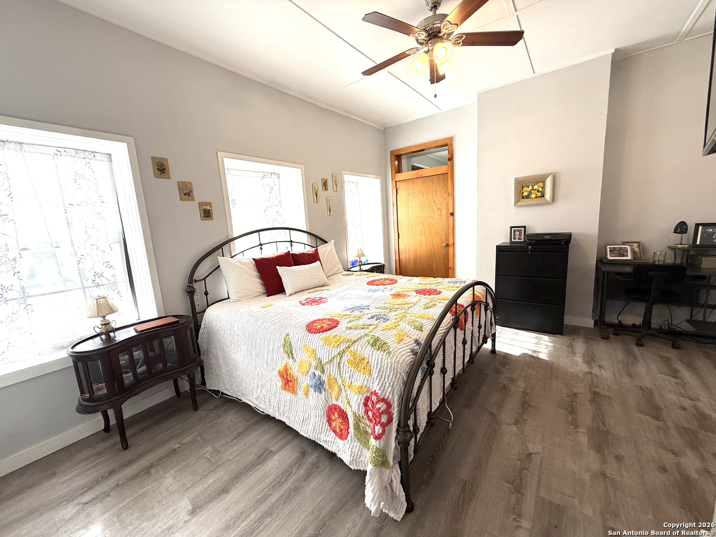 main property photo 22