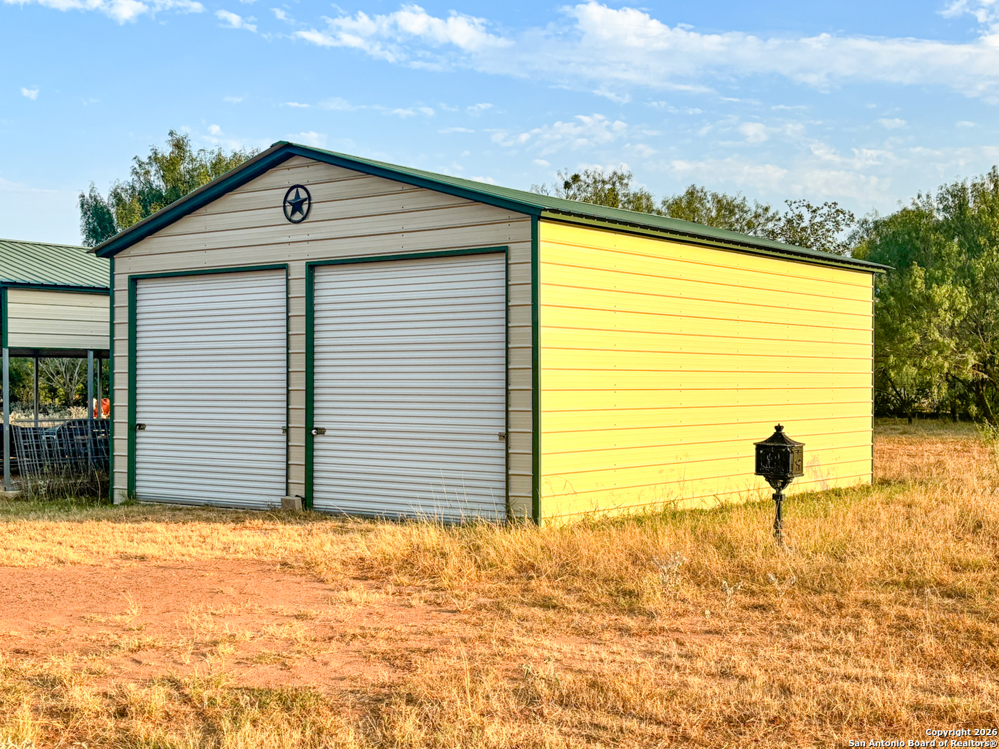main property photo 13