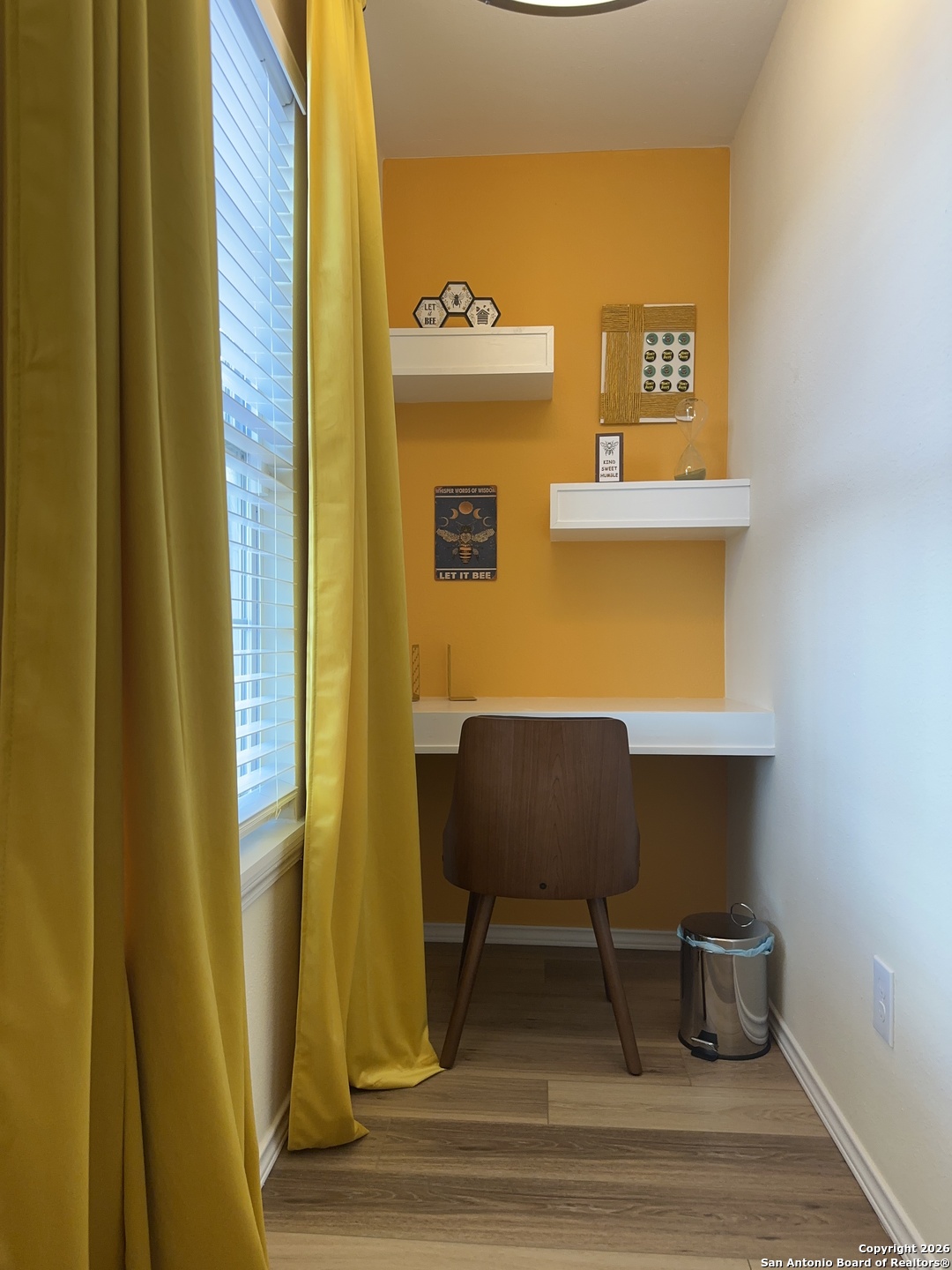 main property photo 18