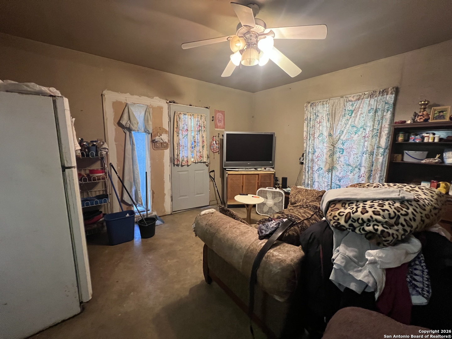 main property photo 11