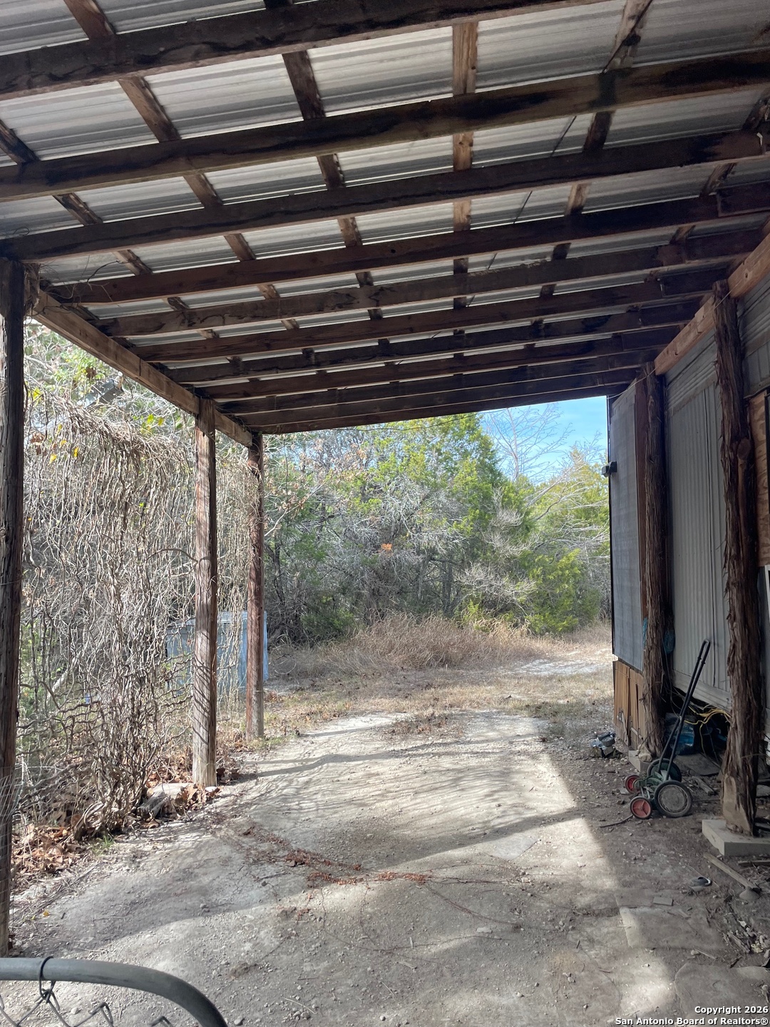 main property photo 6