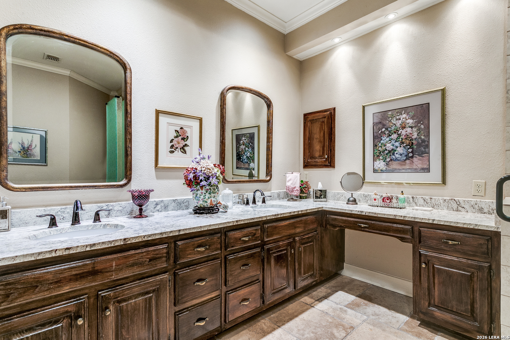 property viewer photo 12