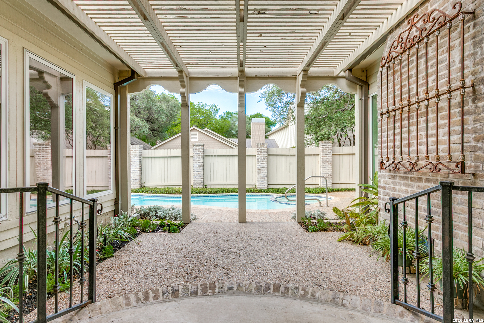 property viewer photo 14