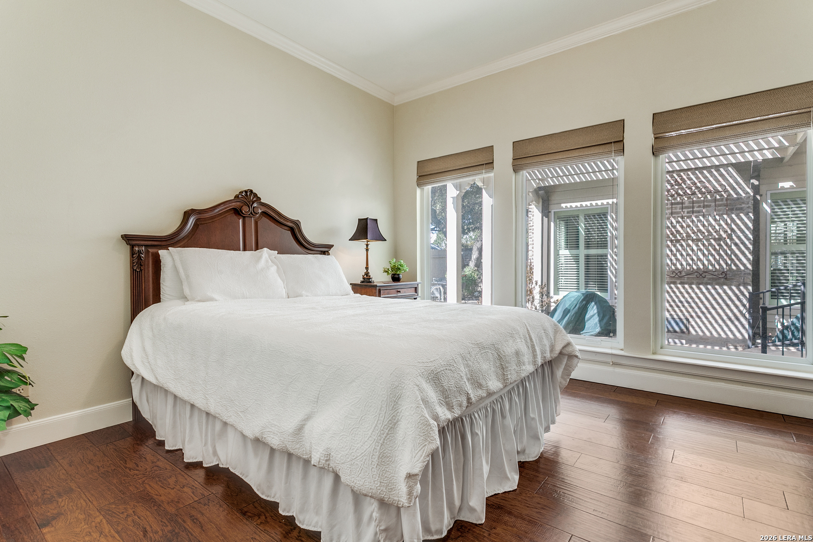 property viewer photo 8