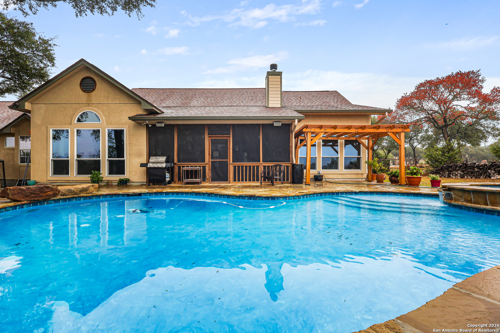 main property photo 20