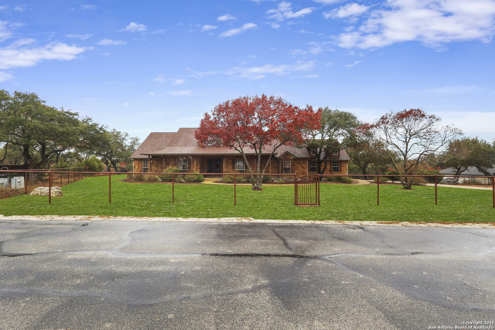 main property photo 3