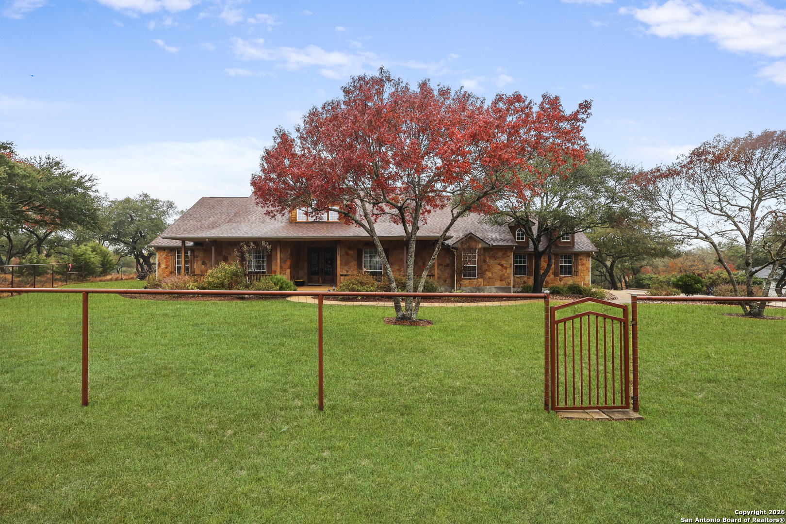 main property photo 4