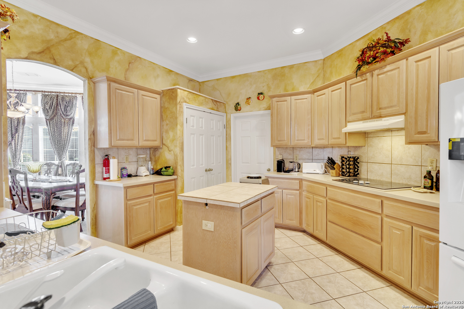 main property photo 26