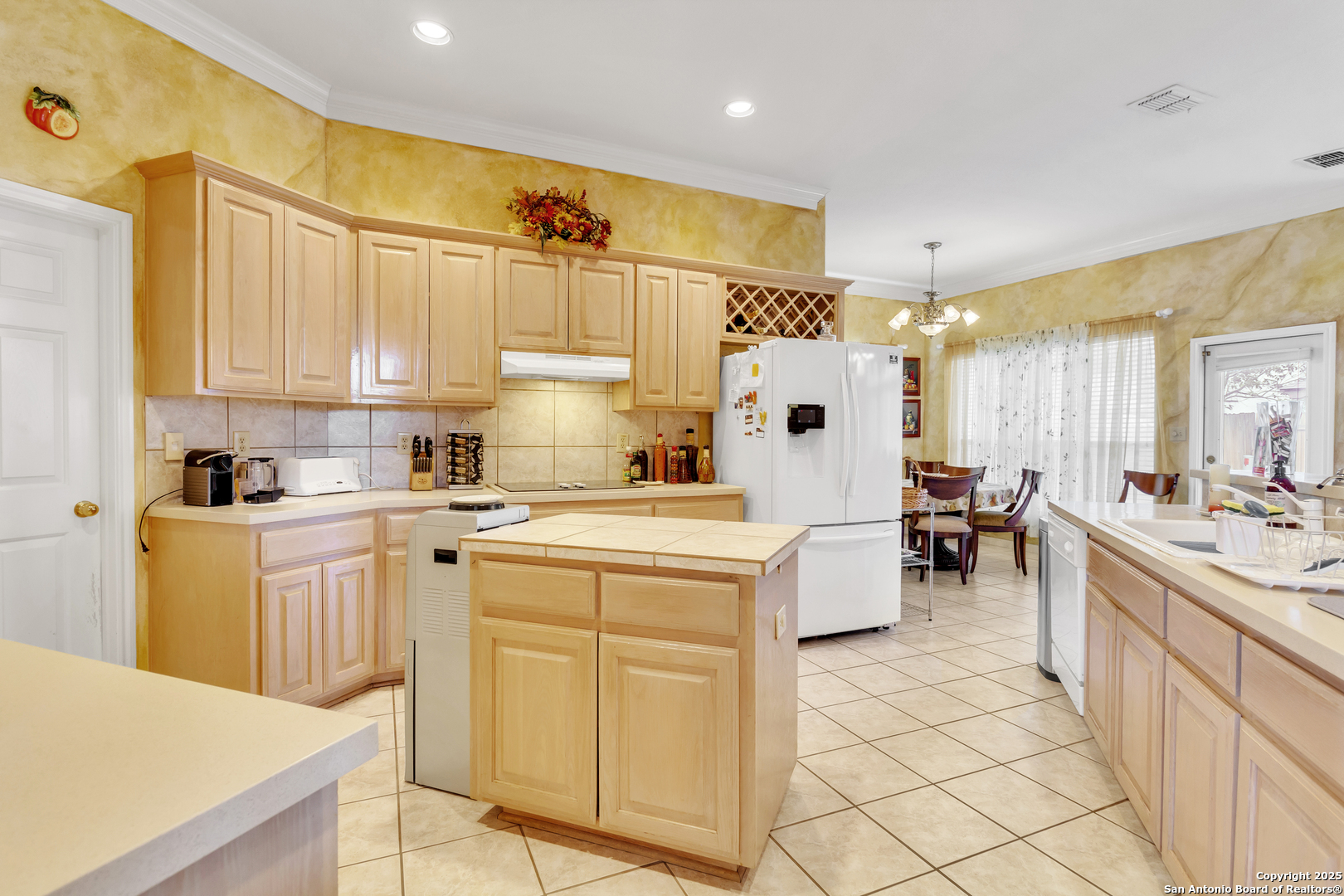 main property photo 27