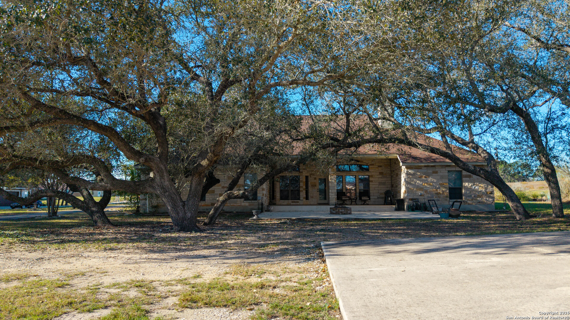 main property photo 18