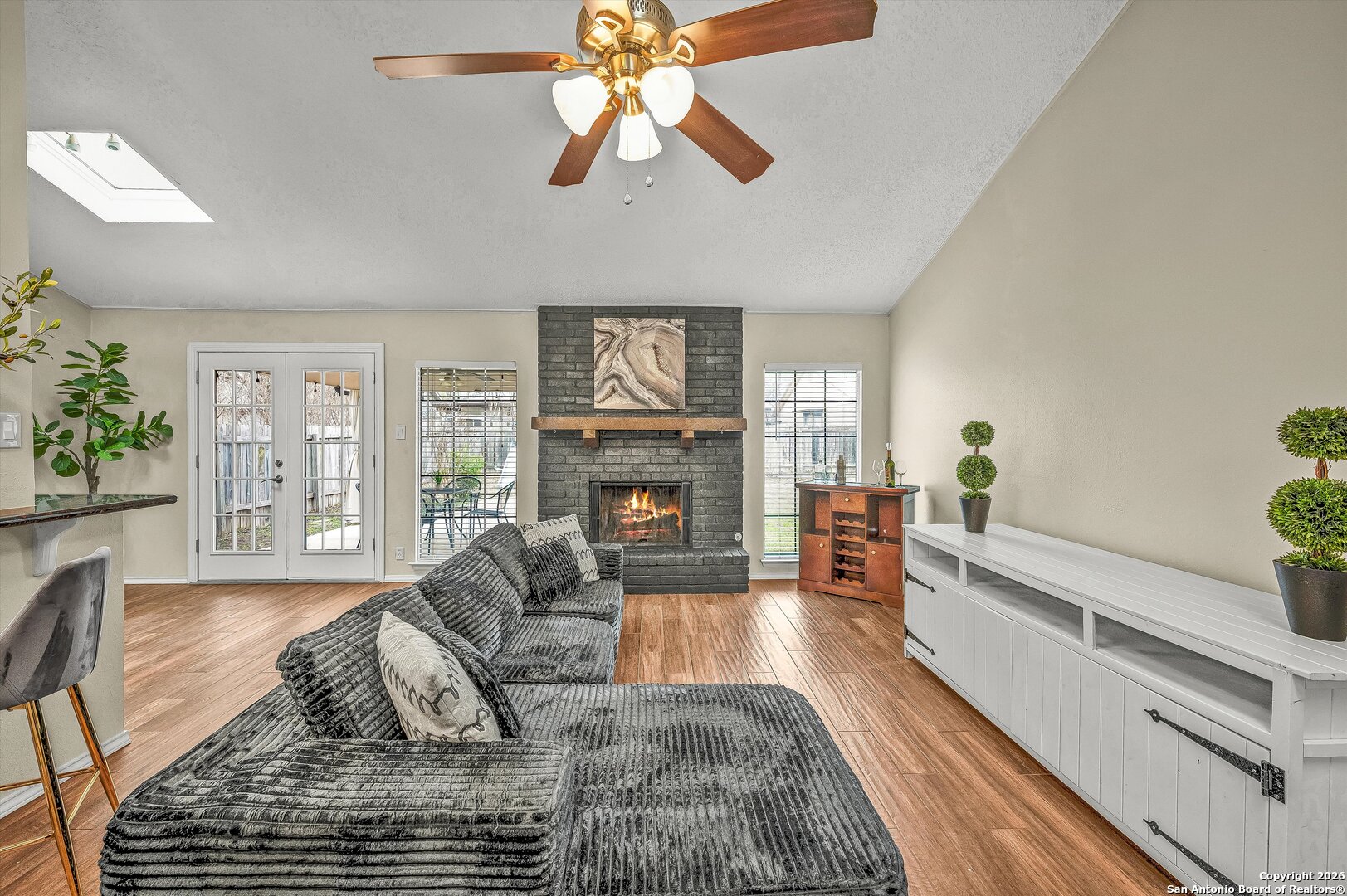 property viewer photo 10