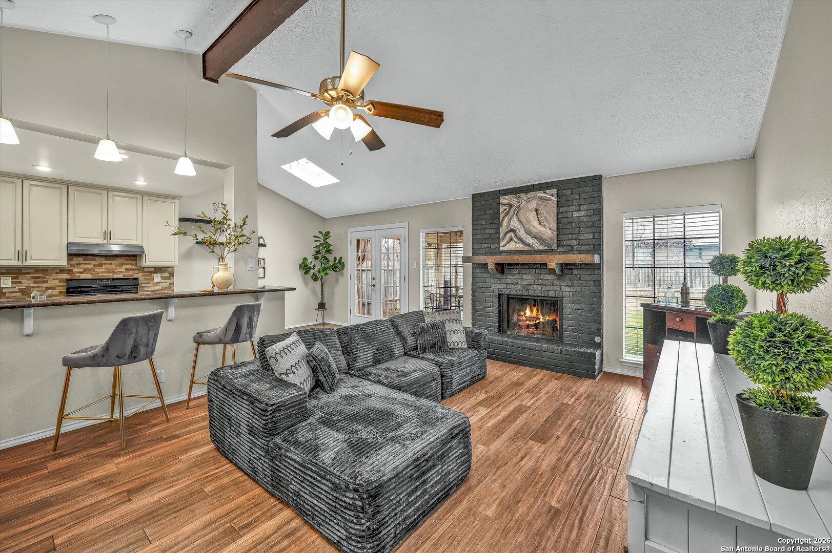 property viewer photo 11