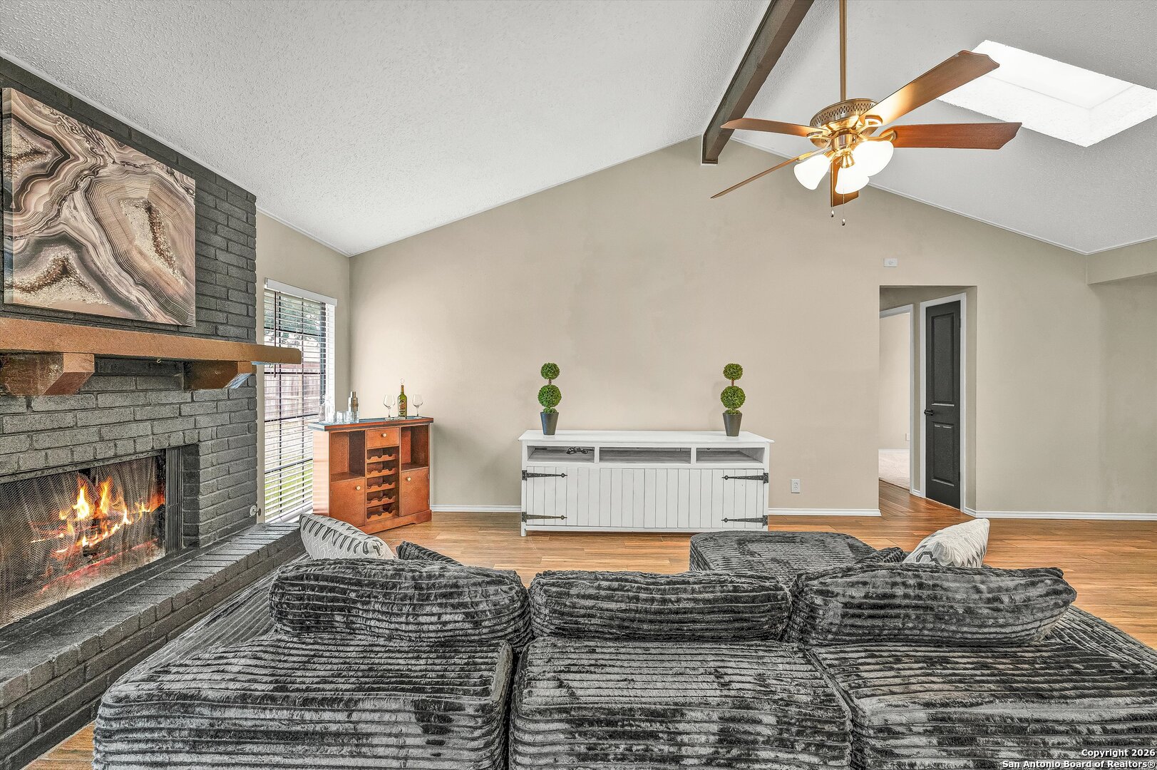 property viewer photo 13