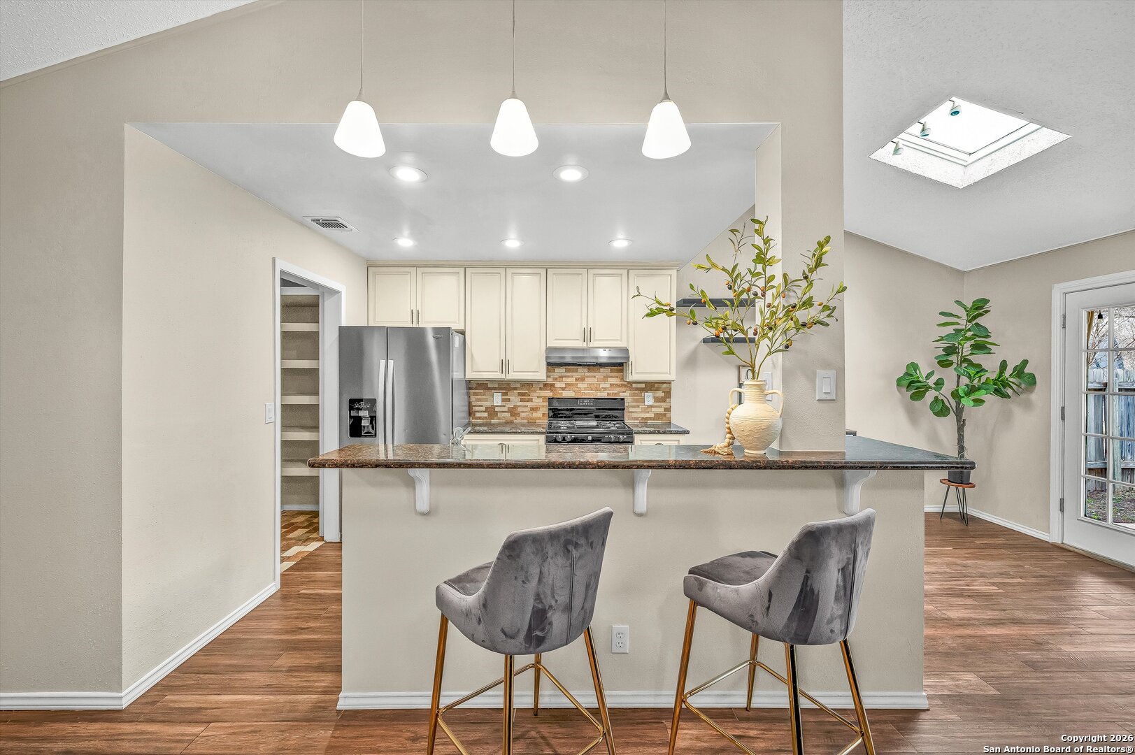 property viewer photo 14