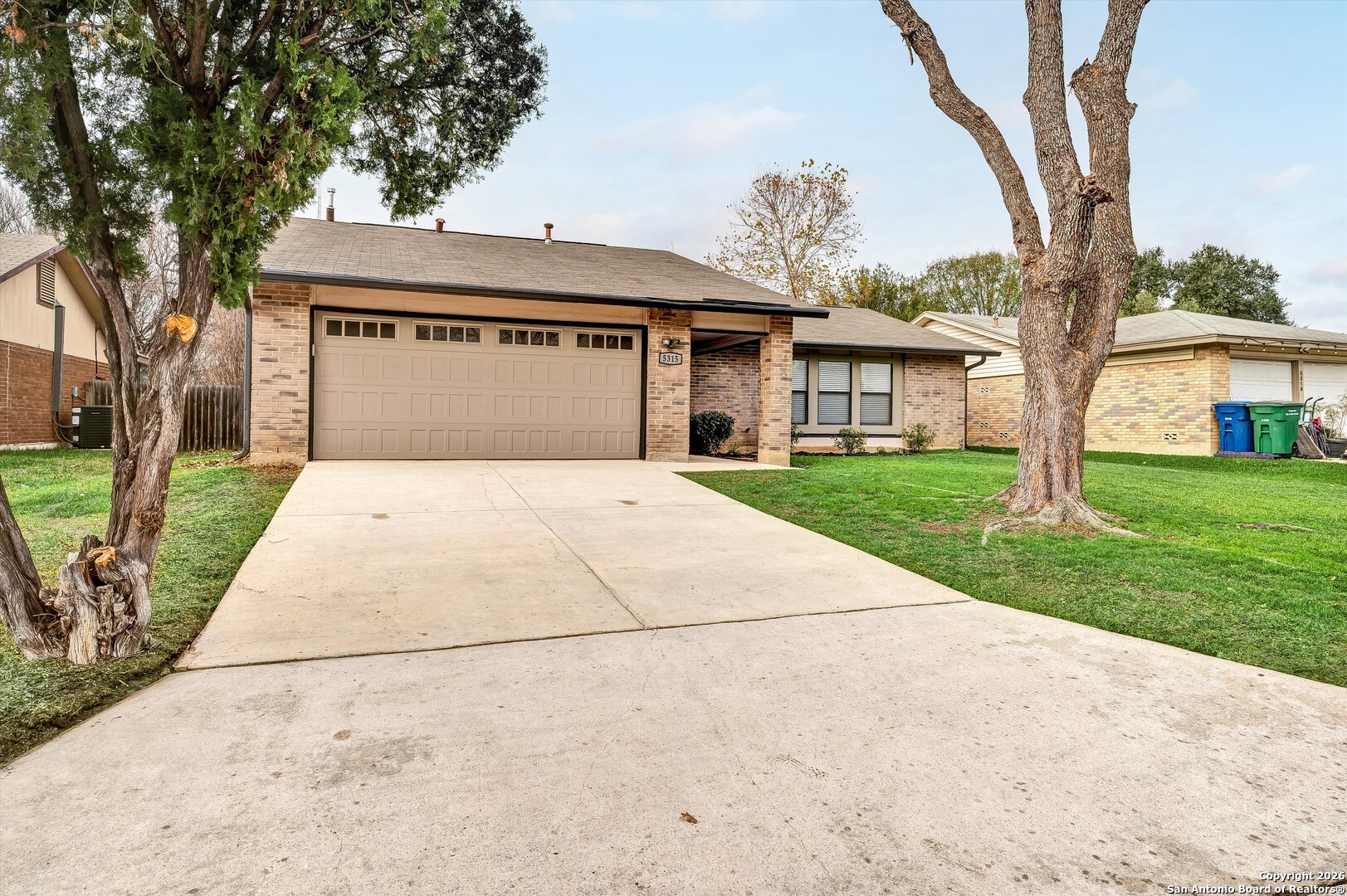 property viewer photo 2