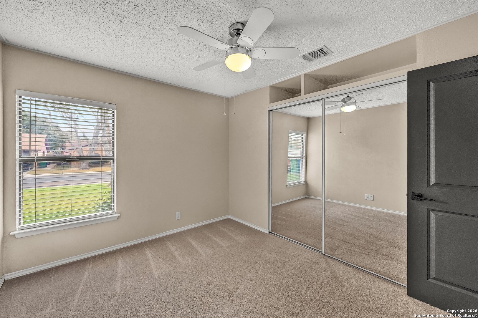property viewer photo 20