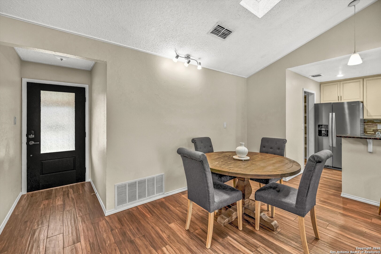 property viewer photo 6