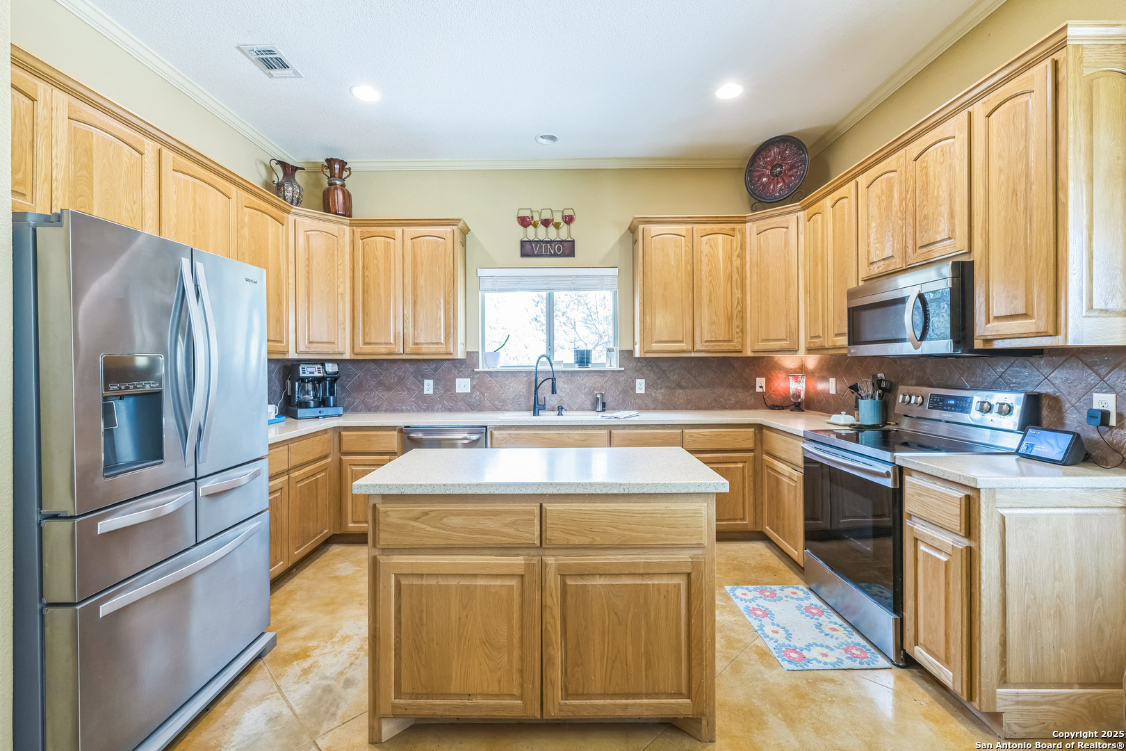 main property photo 15