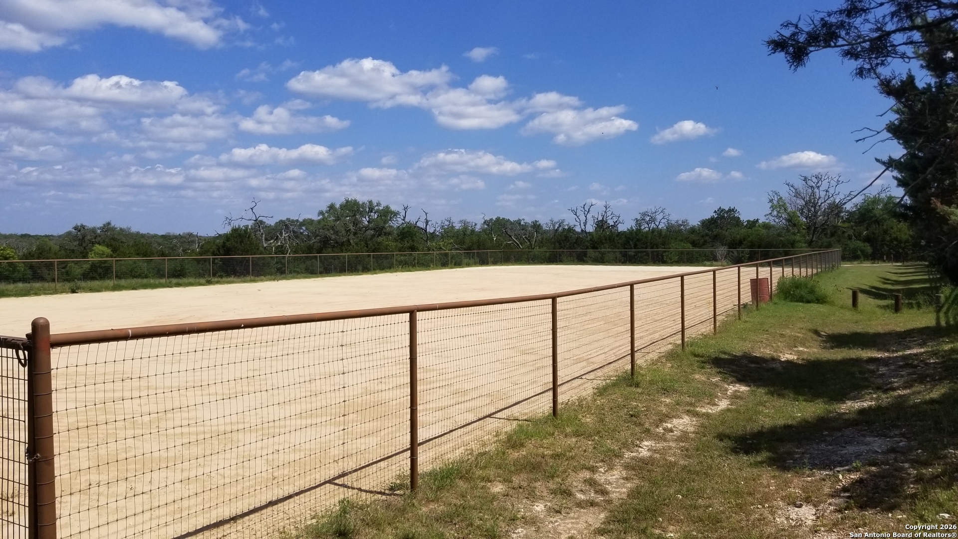main property photo 23