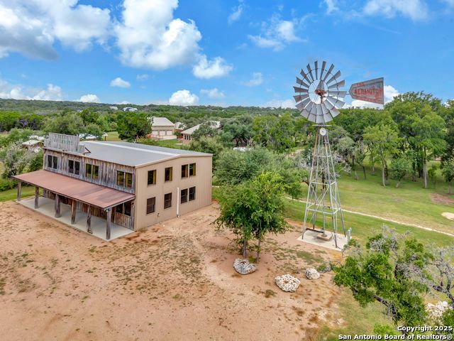main property photo 10