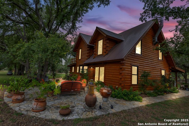 main property photo 6