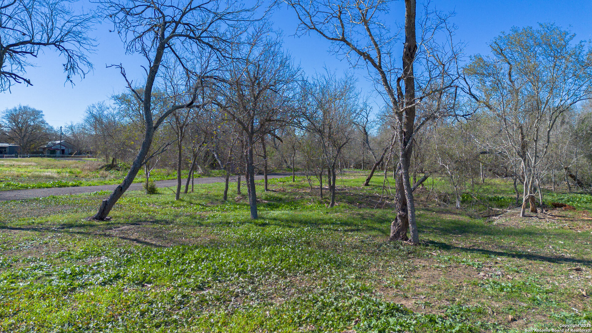 main property photo 23