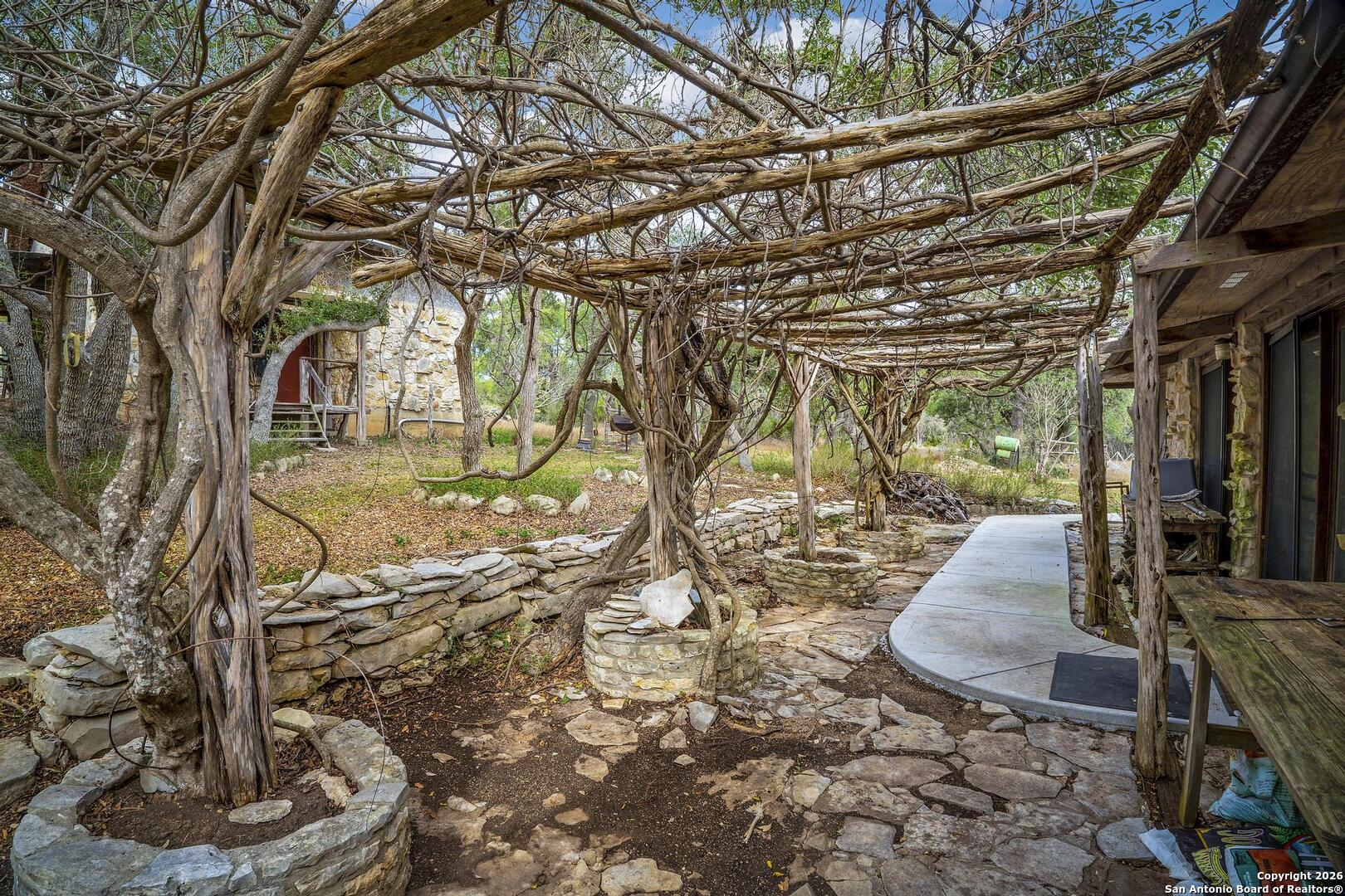 main property photo 14