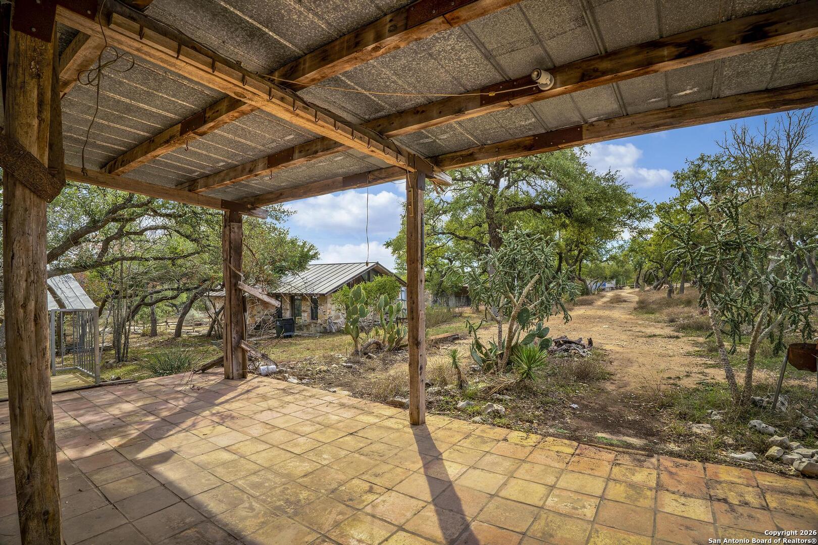 main property photo 16