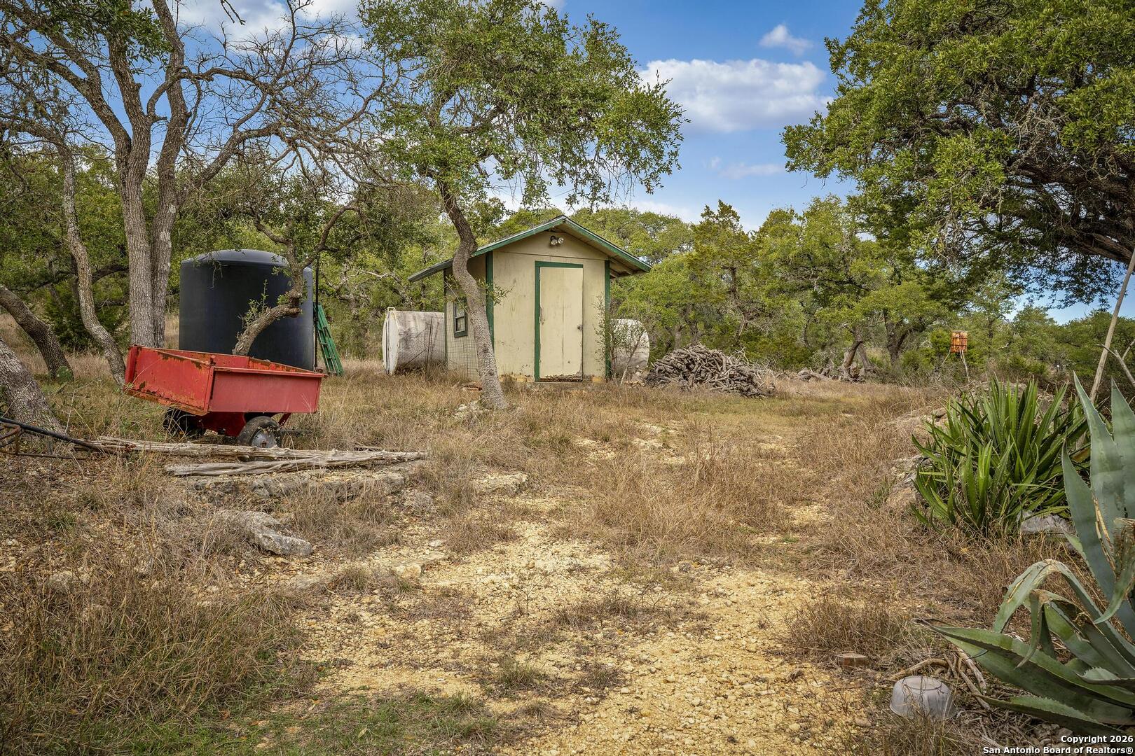 main property photo 26