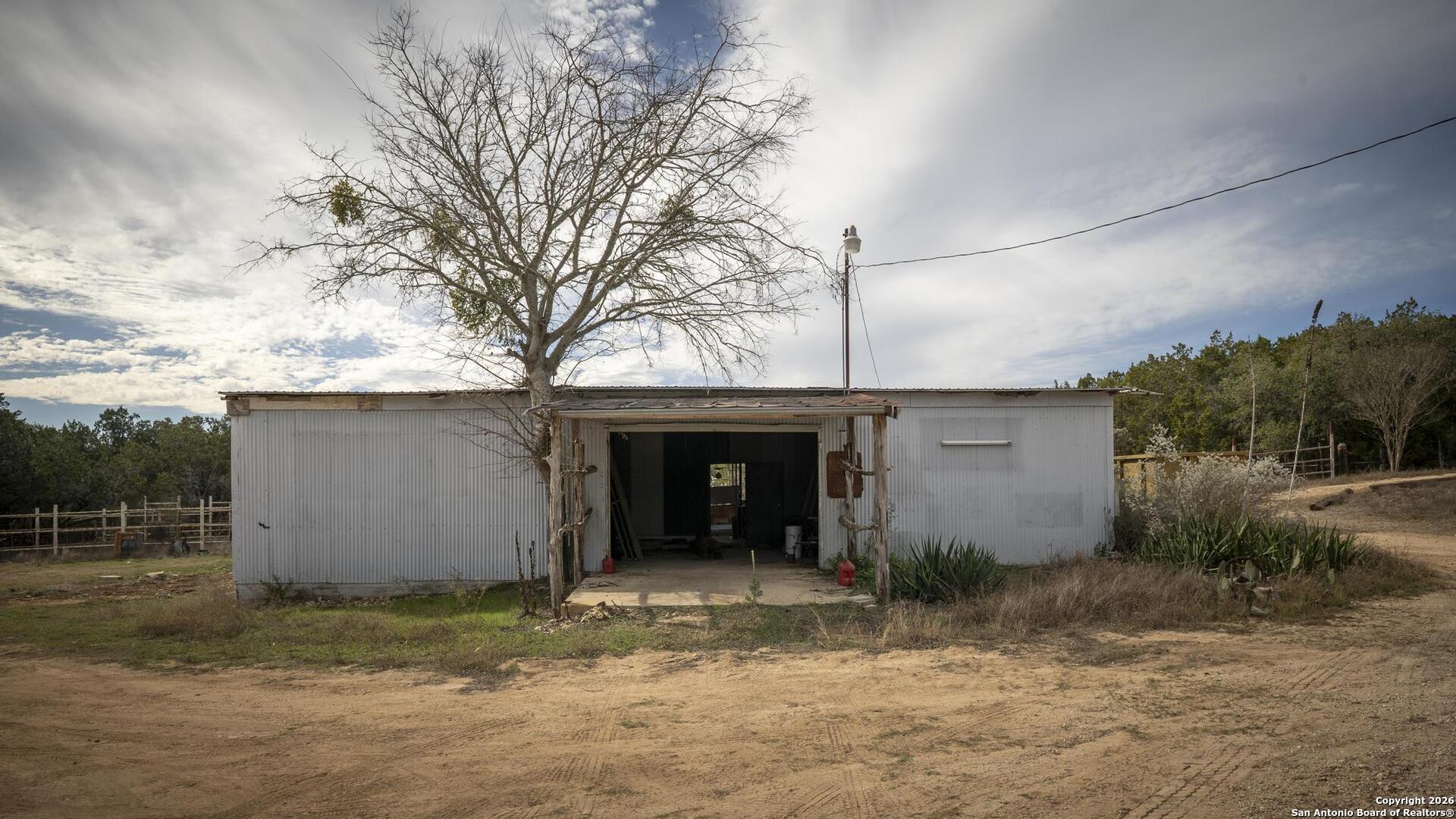 main property photo 32