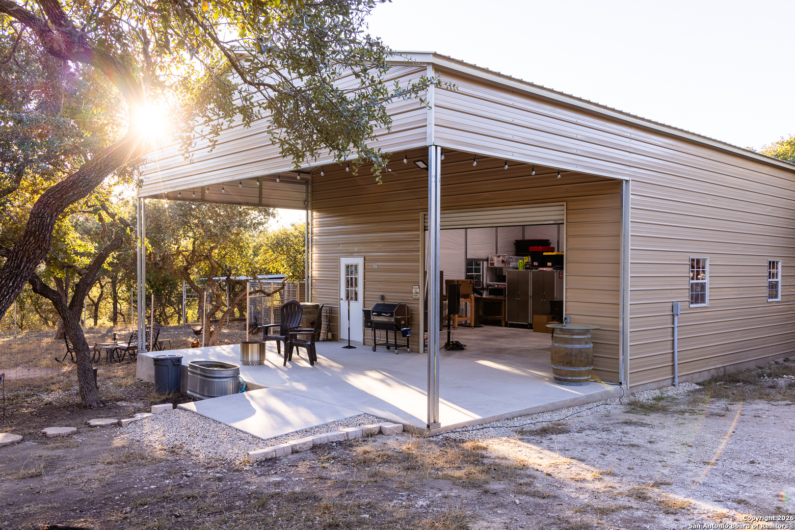 main property photo 24