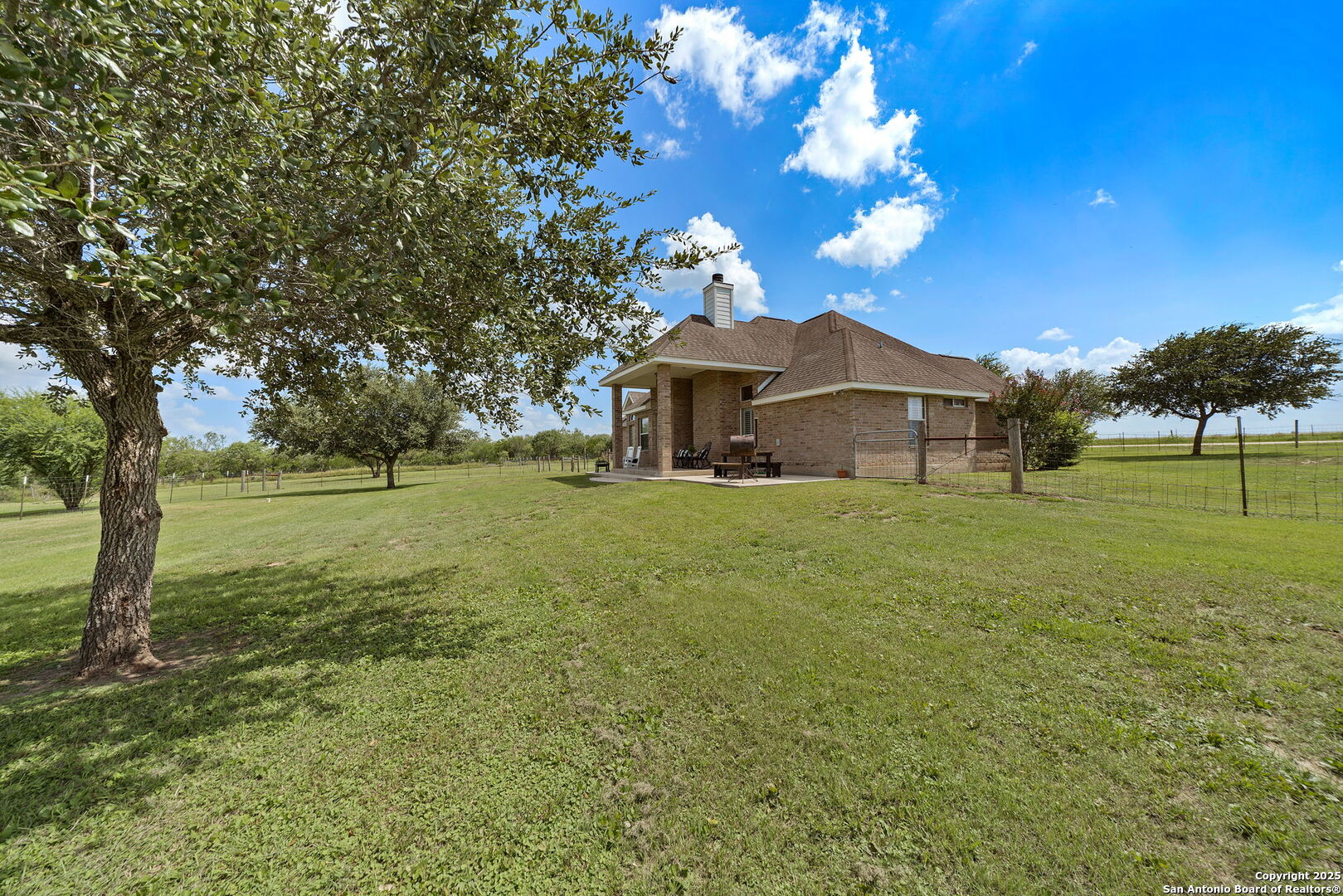 main property photo 29