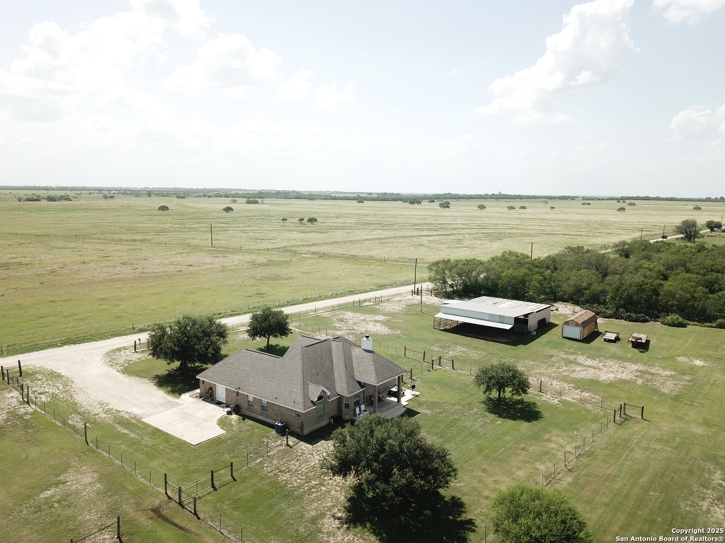 main property photo 37