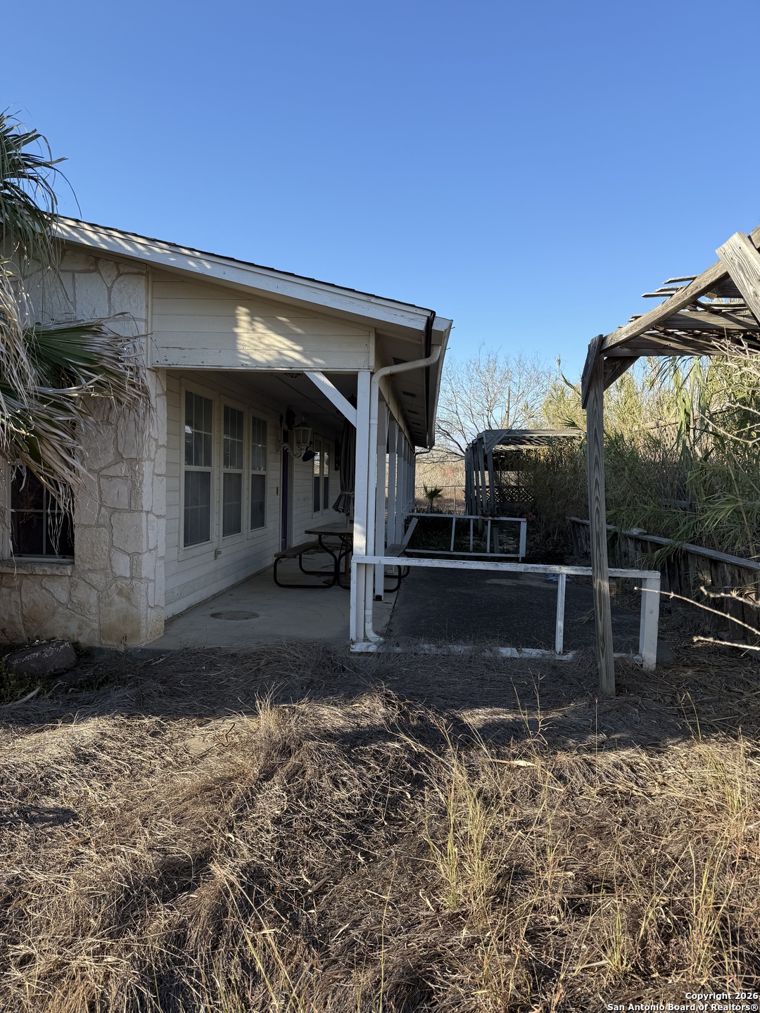 main property photo 3