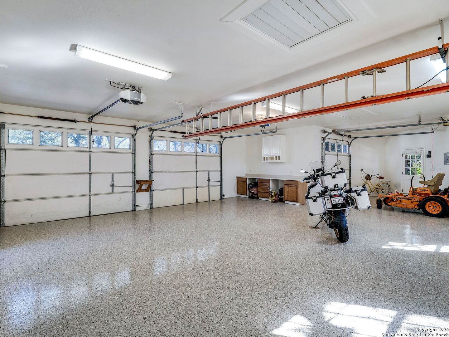 main property photo 70