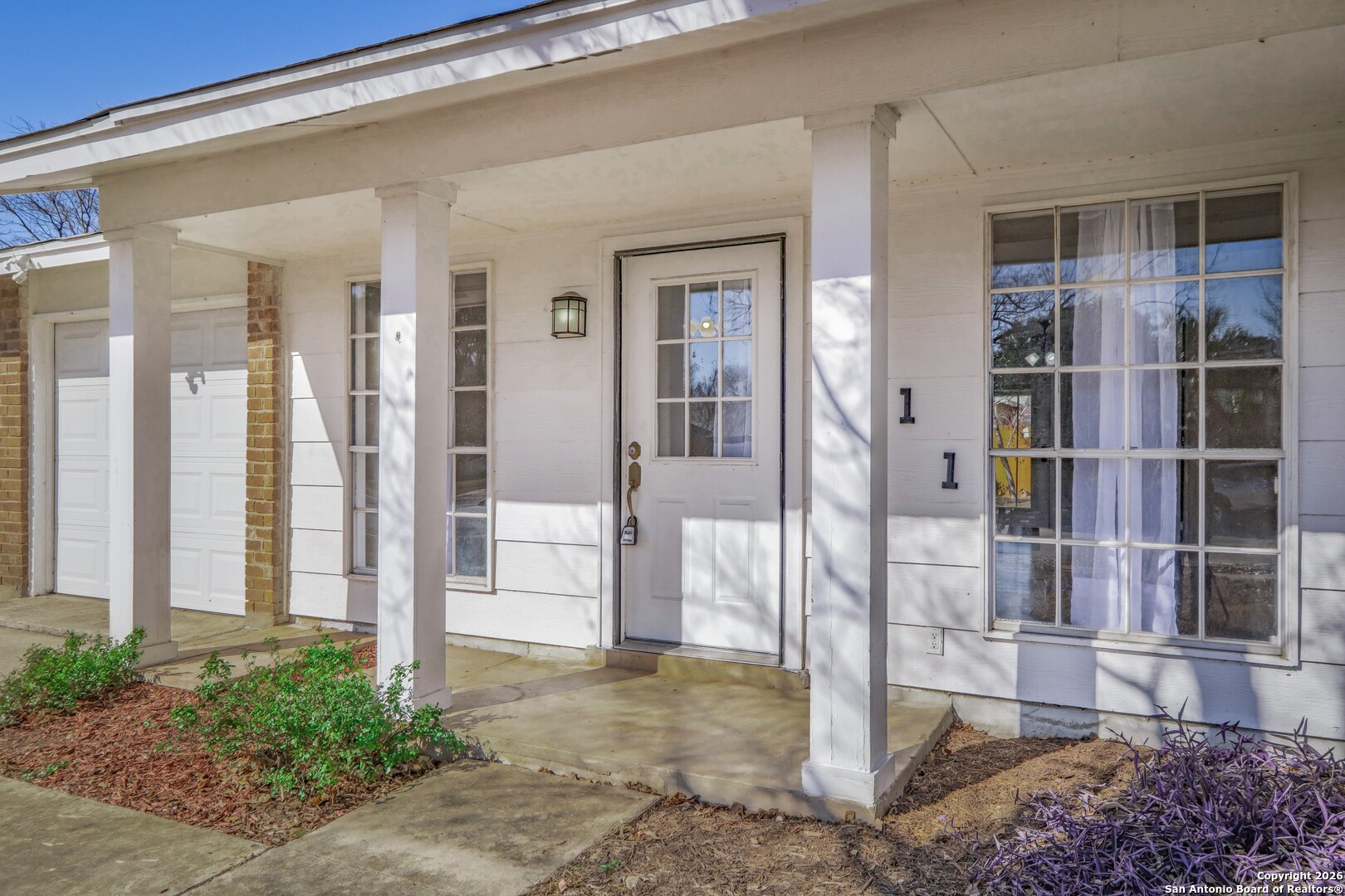 property viewer photo 1
