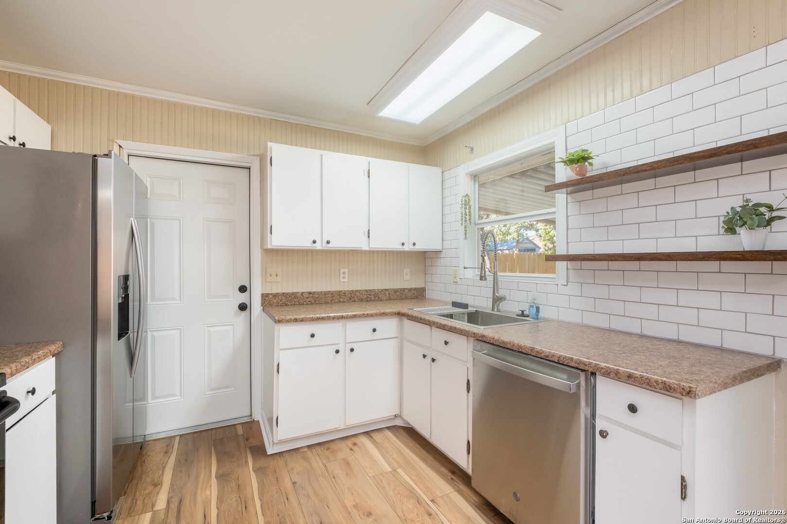 property viewer photo 11