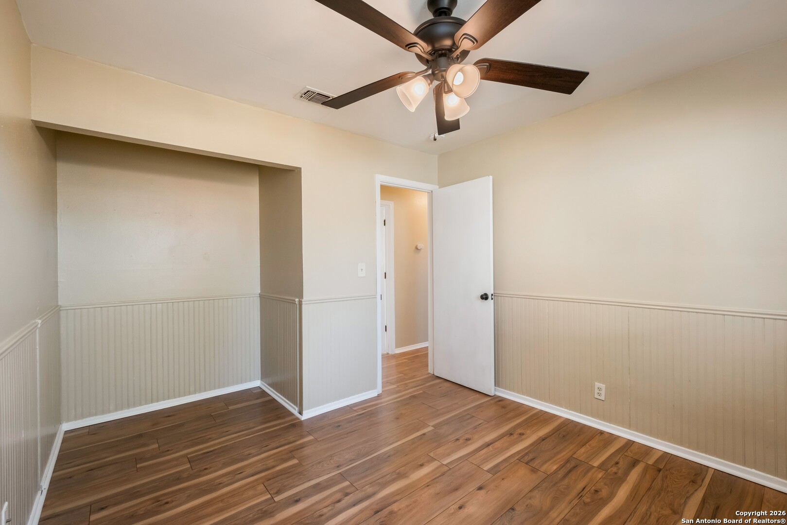 property viewer photo 17