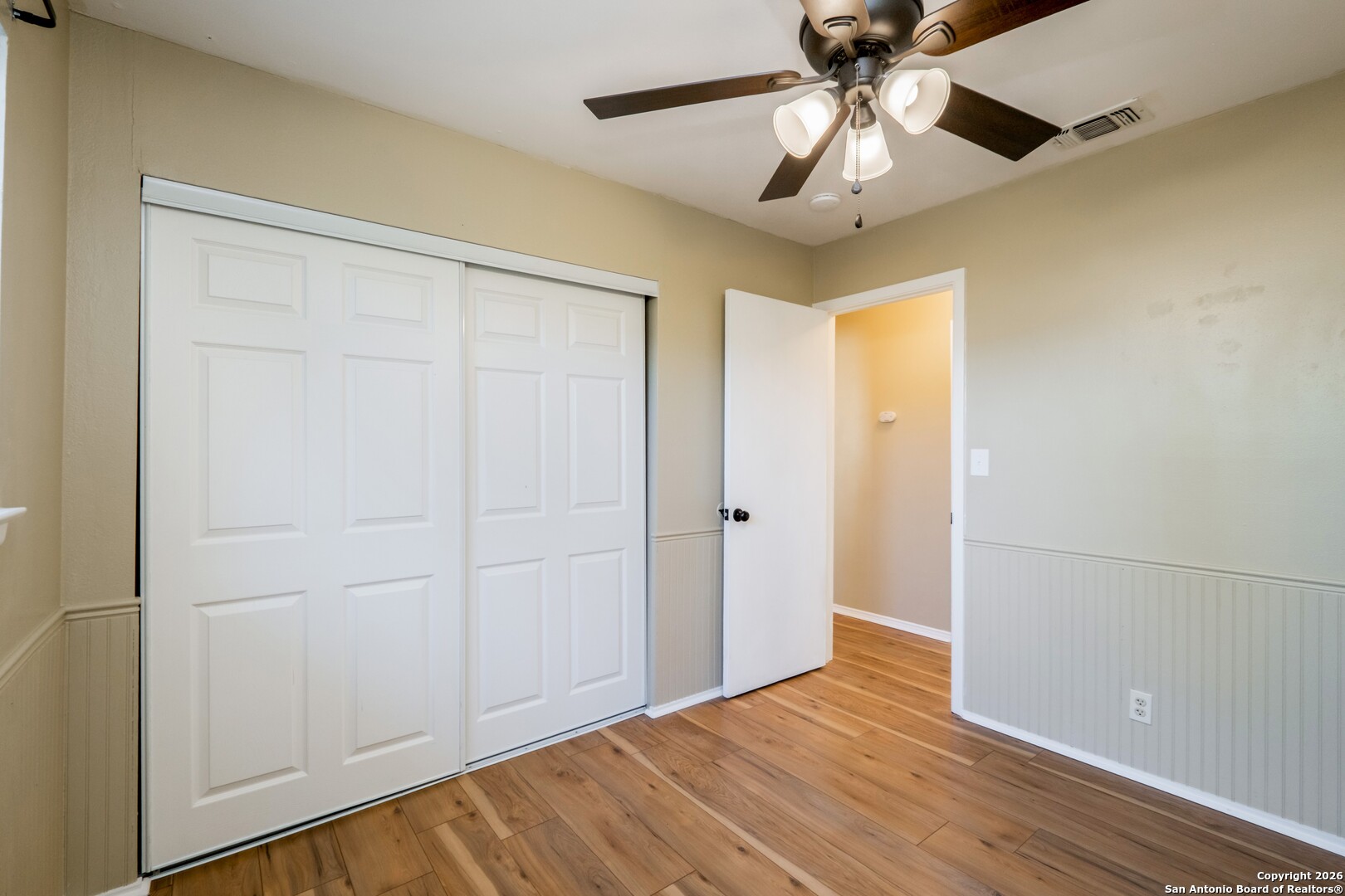 property viewer photo 20