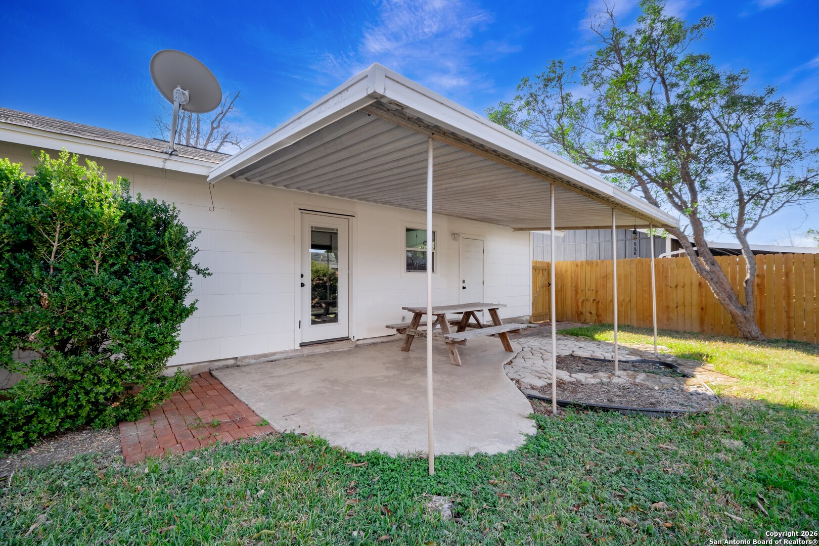 property viewer photo 27
