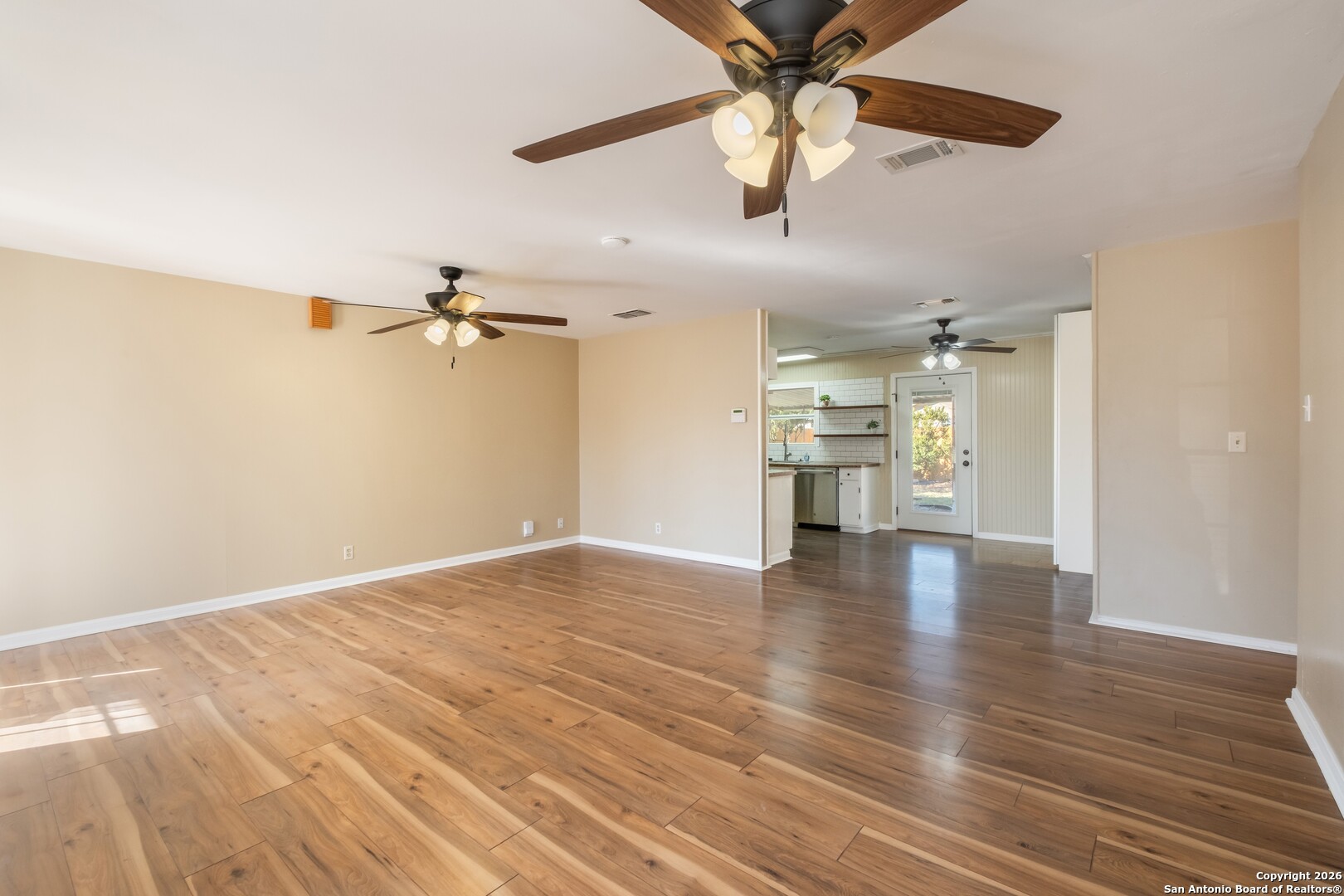 property viewer photo 5