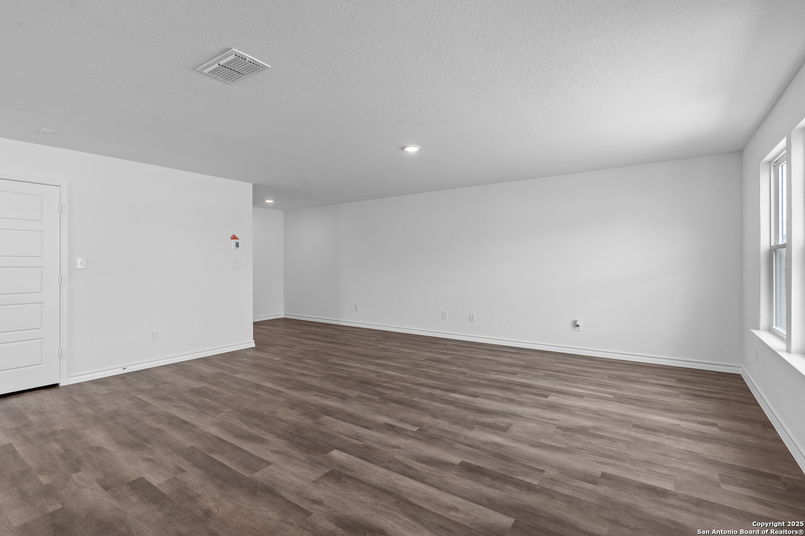 property viewer photo 6