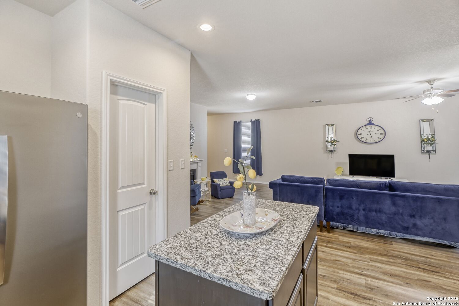 property viewer photo 11