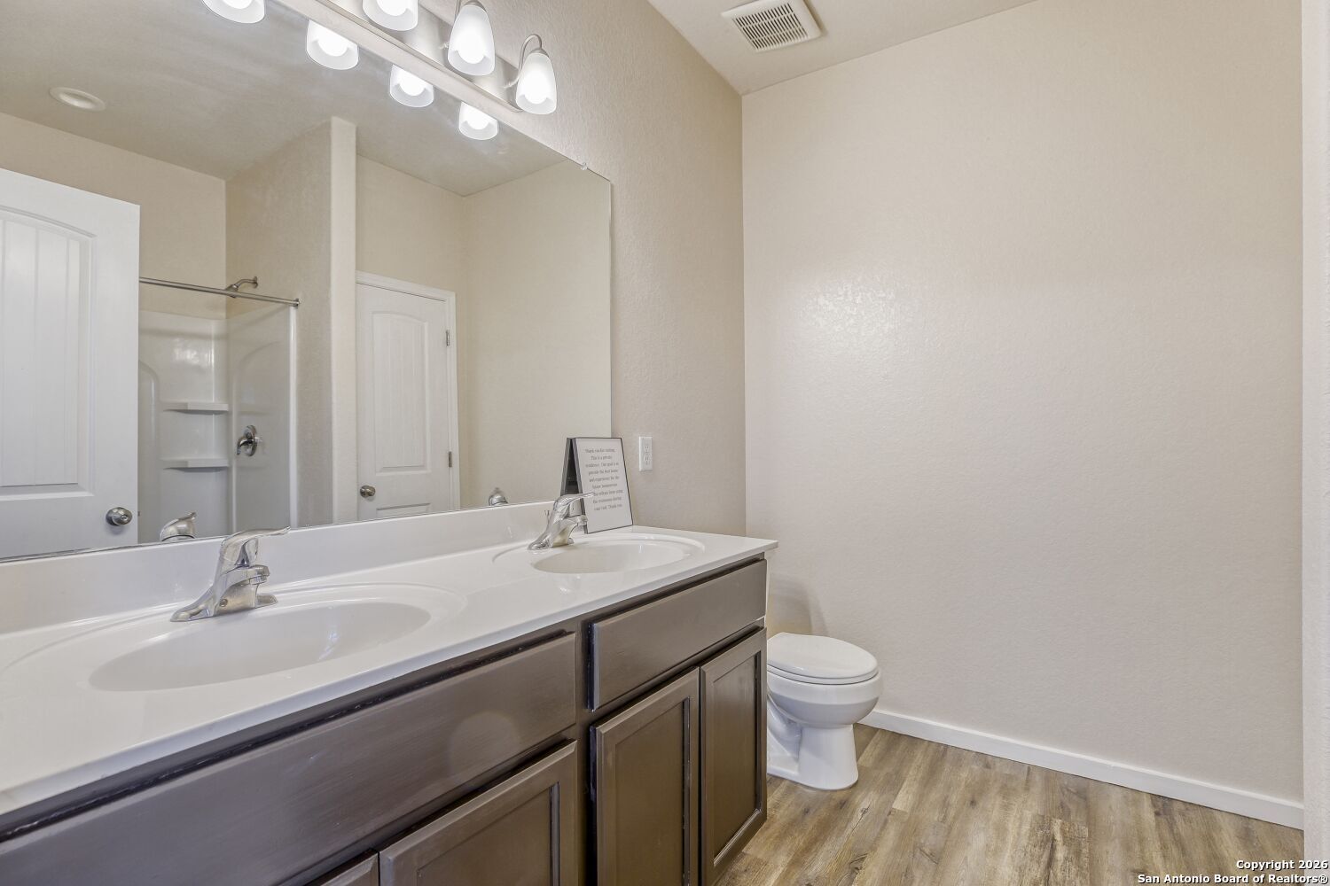 property viewer photo 17